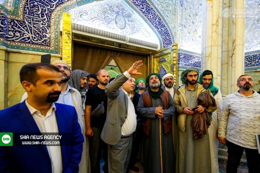 تشرف هیئتی از مسلمانان اروپا و آفریقا به زیارت حرم حضرت امیرالمومنین(ع) + تصاویر