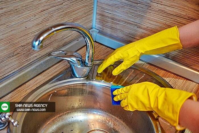 ترفندی جادویی برای براق و تمیز کردن سینک آشپزخانه