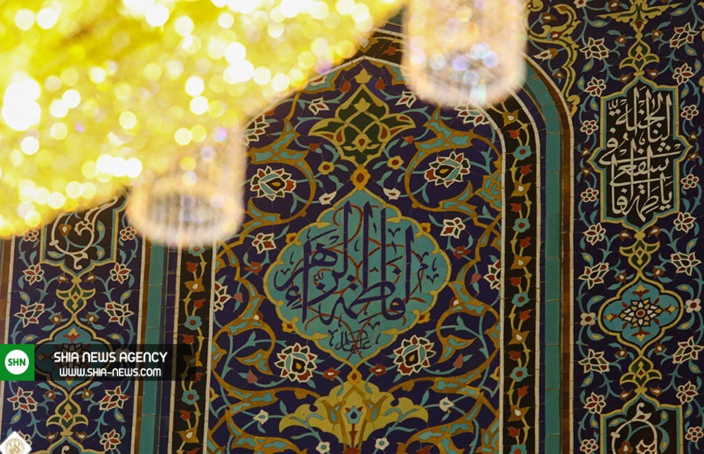 تصاویر/ نقش و نگار فاطمه زهرا(س) در حرم حضرت معصومه(س) تصاویر/ نقش و نگار فاطمه زهرا(س) در حرم حضرت معصومه(س)