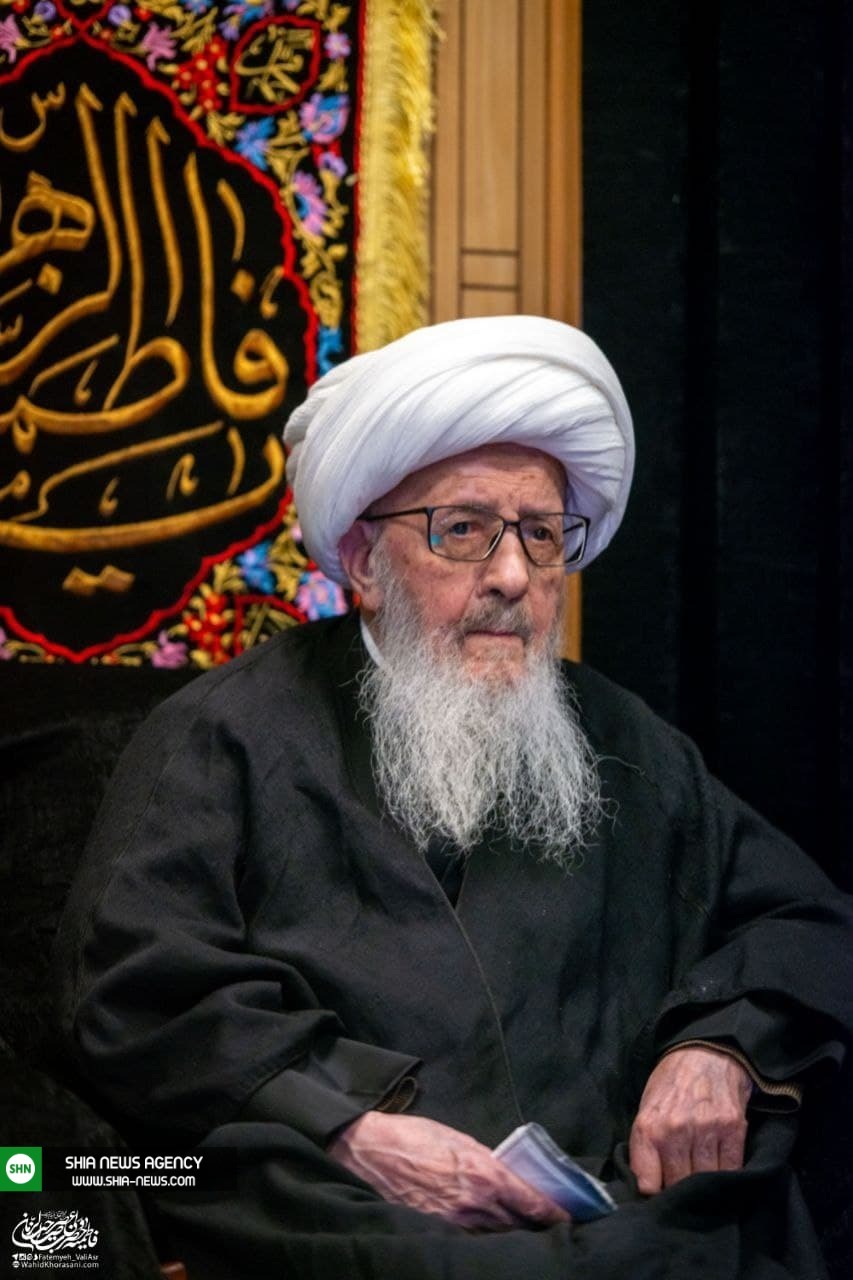 تصاویر/ عزاداری شهادت حضرت زهرا (س) در دفتر آیت الله وحید خراسانی