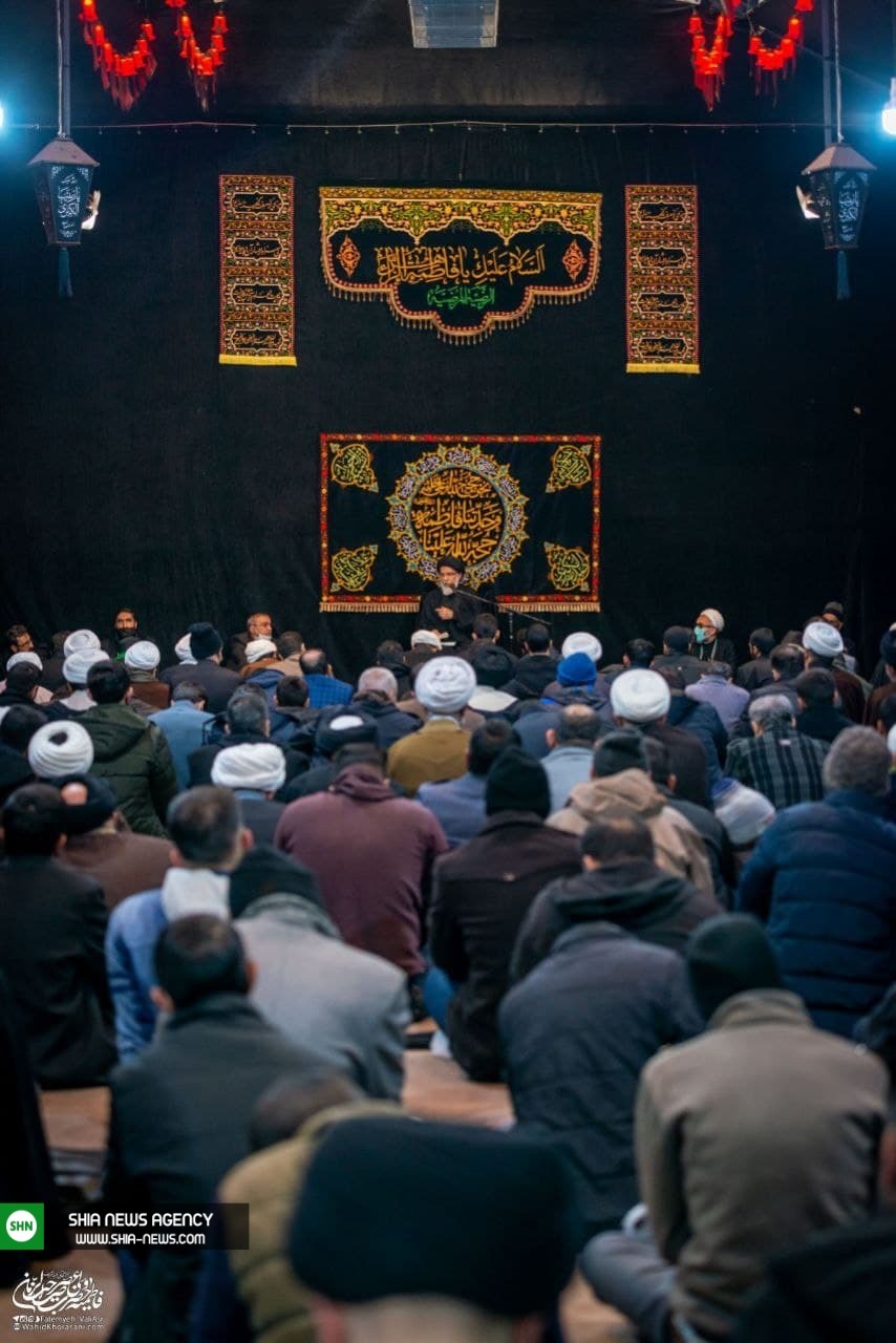 تصاویر/ عزاداری شهادت حضرت زهرا (س) در دفتر آیت الله وحید خراسانی