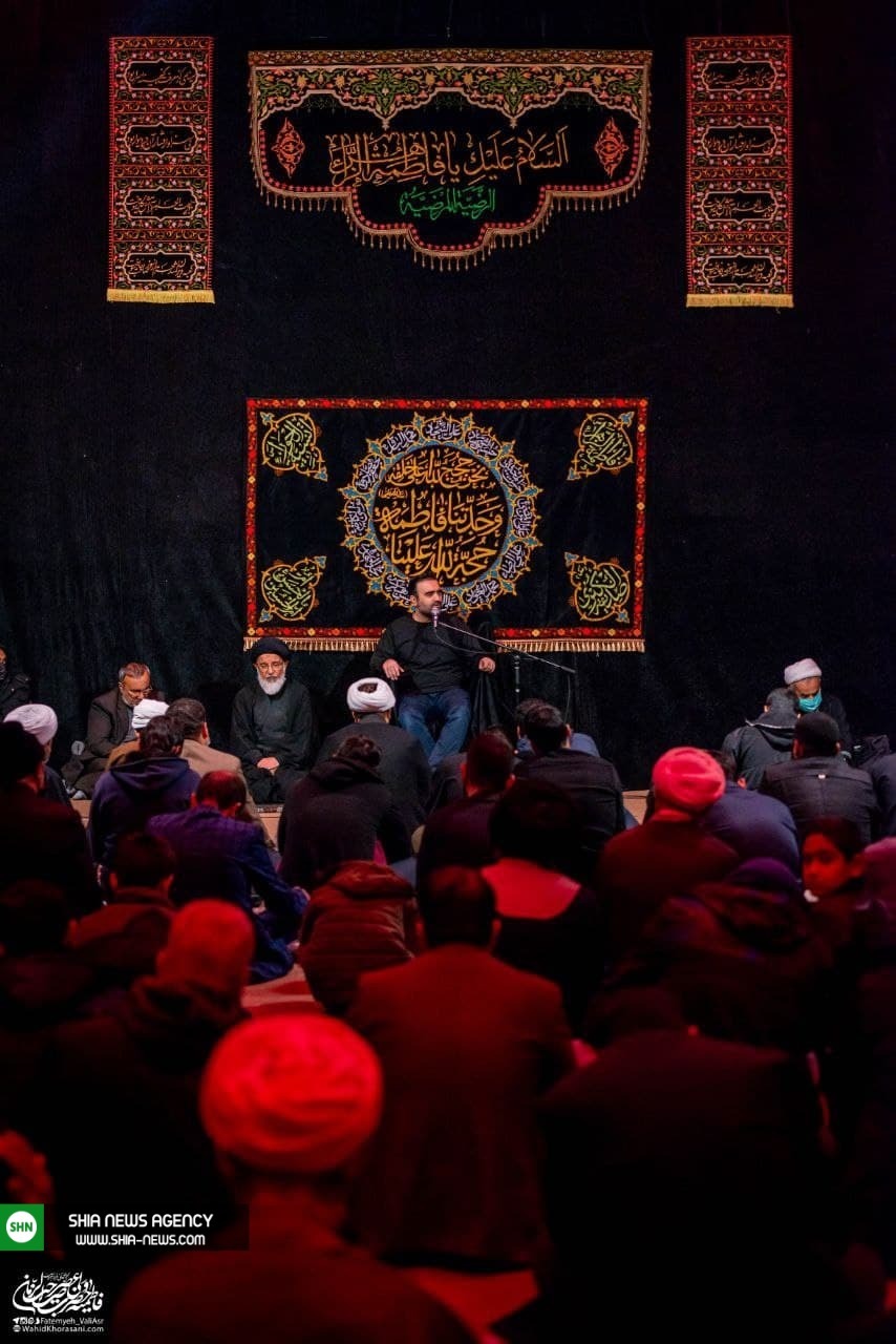 تصاویر/ عزاداری شهادت حضرت زهرا (س) در دفتر آیت الله وحید خراسانی