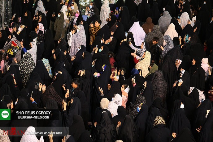 تصاویر/ تحویل سال نو در حرم حضرت معصومه (س) تصاویر/ تحویل سال نو در حرم حضرت معصومه (س)