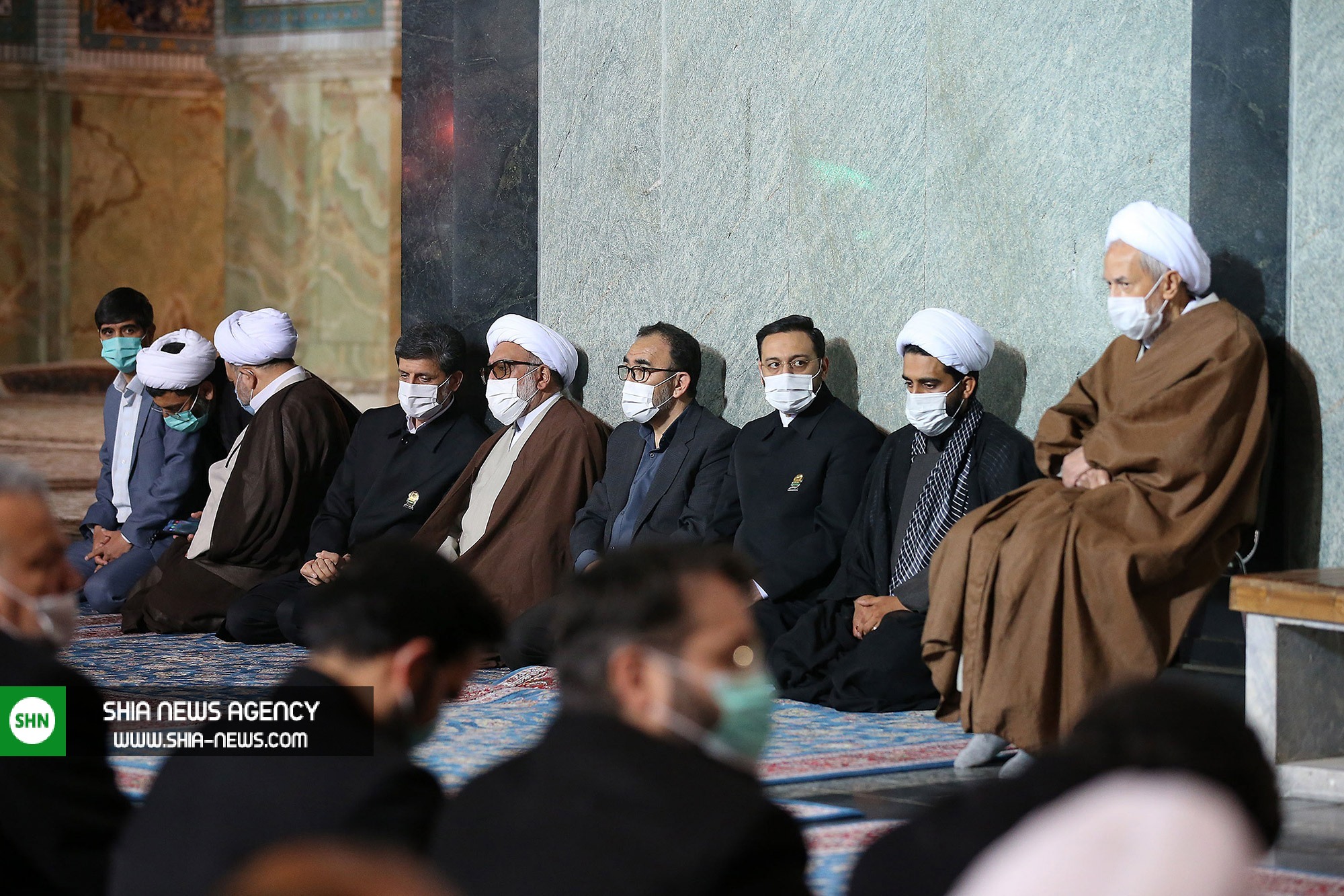 تصاویر/ وداع با پیکر حجتالاسلام اصلانی در حرم مطهر امام رضا (ع) تصاویر/ وداع با پیکر حجتالاسلام اصلانی در حرم مطهر امام رضا (ع)