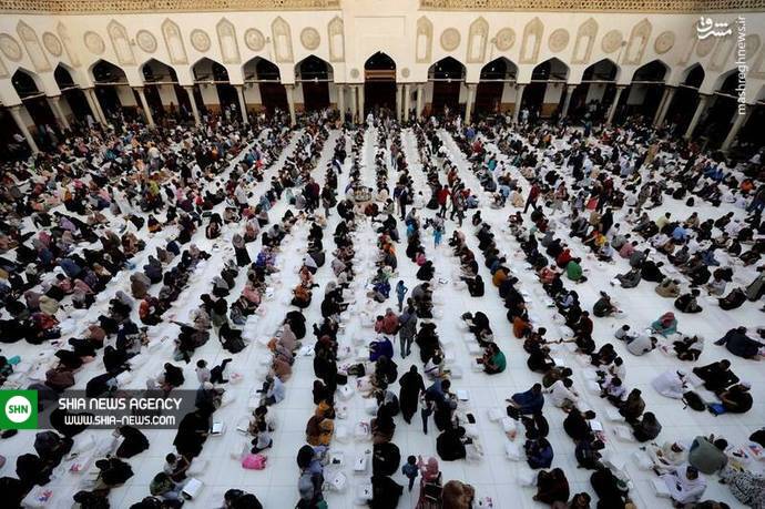 تصاویر/ سفره افطاری دسته جمعی در مسجد الازهر قاهره