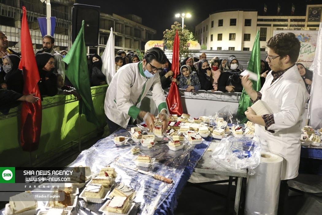 پخت و توزیع کیک ۵ تُنی در مشهد پخت و توزیع کیک ۵ تُنی در مشهد