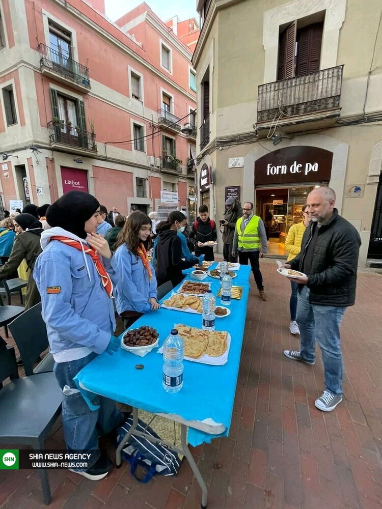 مراسم افطاری در شهر کاتالونیای اسپانیا + تصاویر