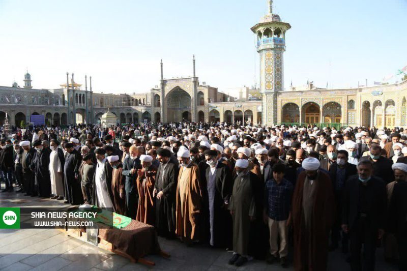 تصاویر: اقامه نماز بر پیکر آیت الله بیگدلی توسط آیت الله سبحانی تصاویر: اقامه نماز بر پیکر آیت الله بیگدلی توسط آیت الله سبحانی