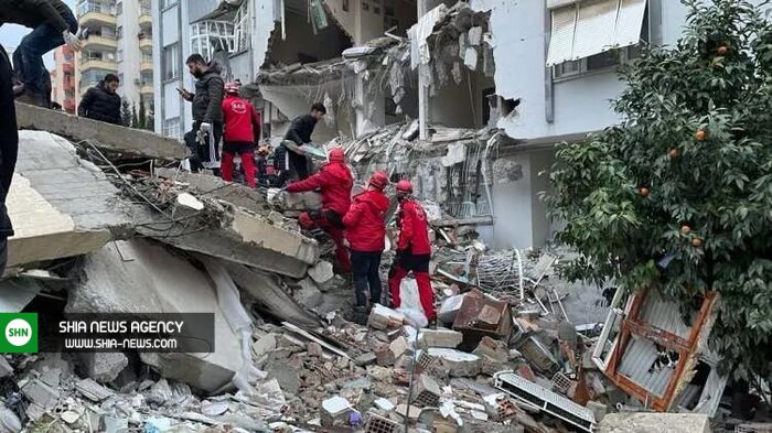 تصاویر/ تلفات زلزله ترکیه به 1400 نفر رسید