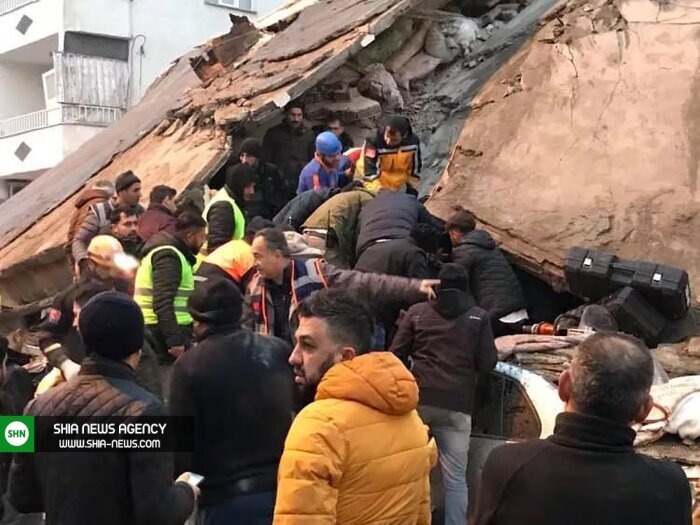 تصاویر/ تلفات زلزله ترکیه به 1400 نفر رسید