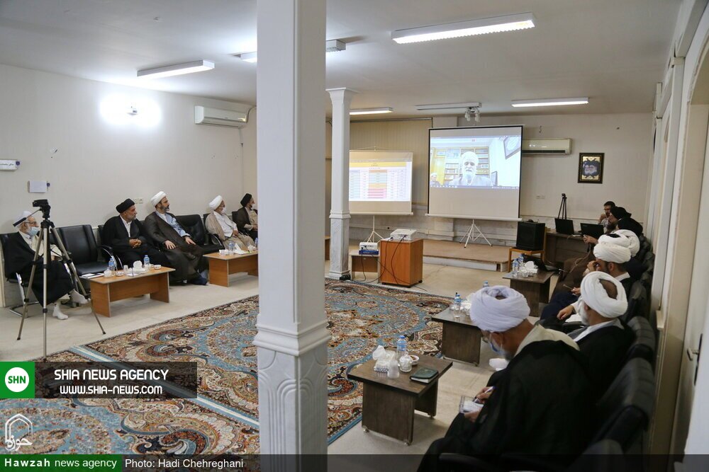 تصاویر / نشست نمایندگان مراجع معظم تقلید با موضوع عید فطر