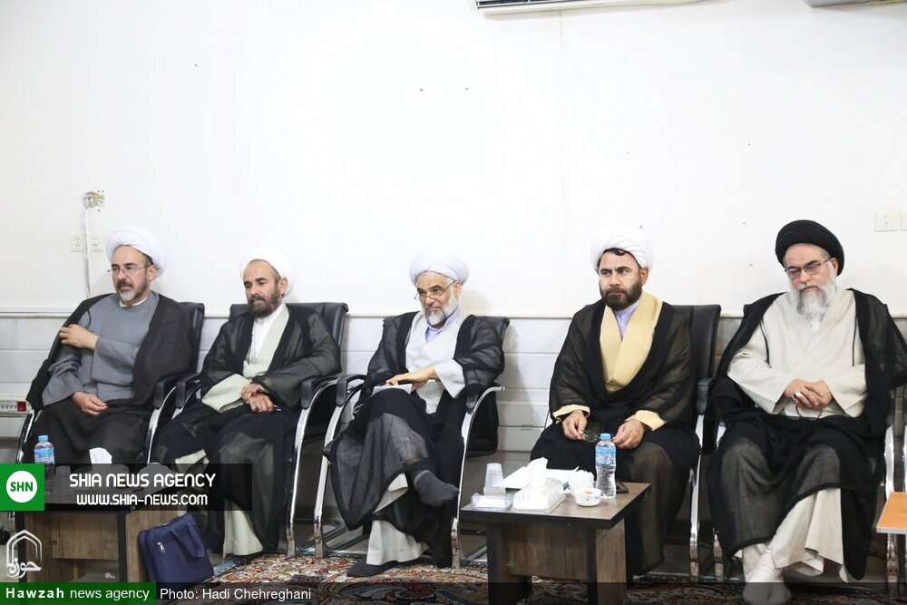 تصاویر / نشست نمایندگان مراجع معظم تقلید با موضوع عید فطر