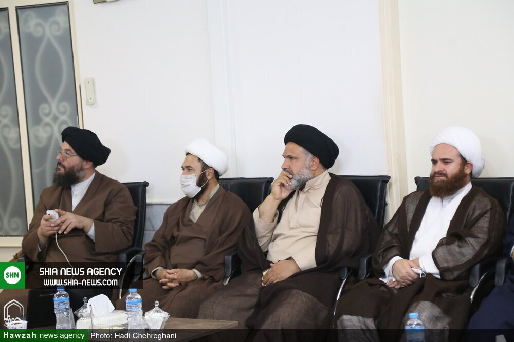 تصاویر / نشست نمایندگان مراجع معظم تقلید با موضوع عید فطر