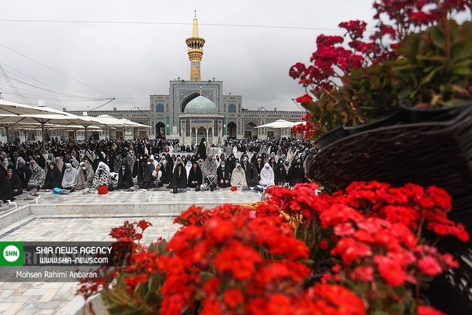 تصاویر/ اقامه نماز عید فطر در حرم مطهر رضوی