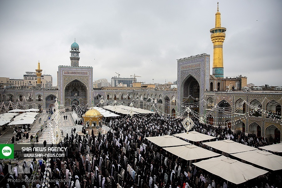تصاویر/ اقامه نماز عید فطر در حرم مطهر رضوی