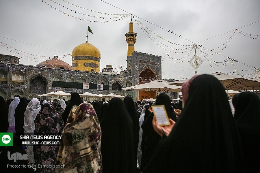 تصاویر/ اقامه نماز عید فطر در حرم مطهر رضوی