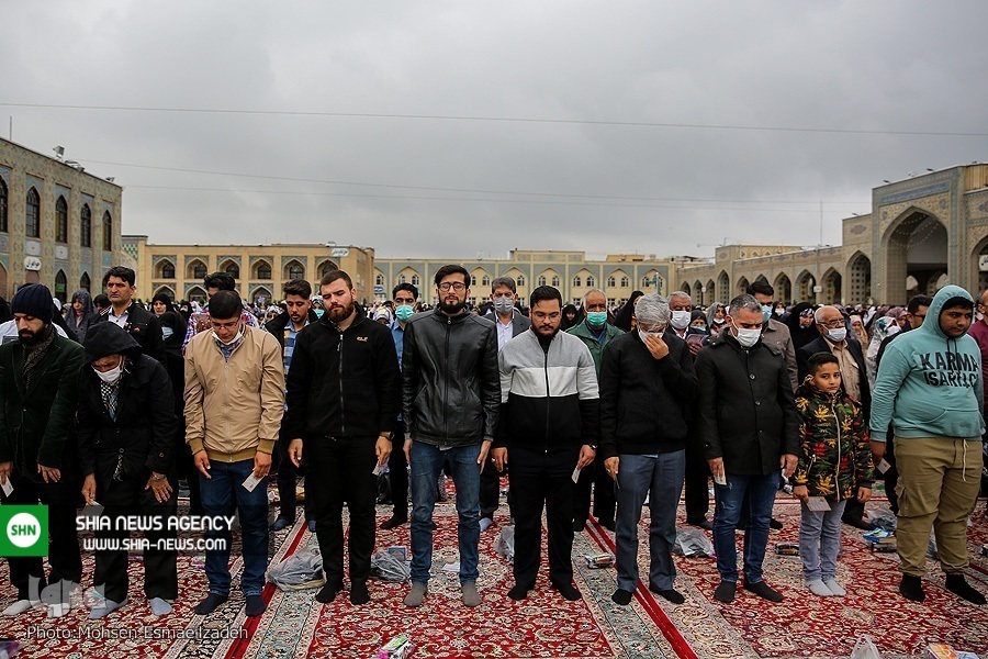تصاویر/ اقامه نماز عید فطر در حرم مطهر رضوی