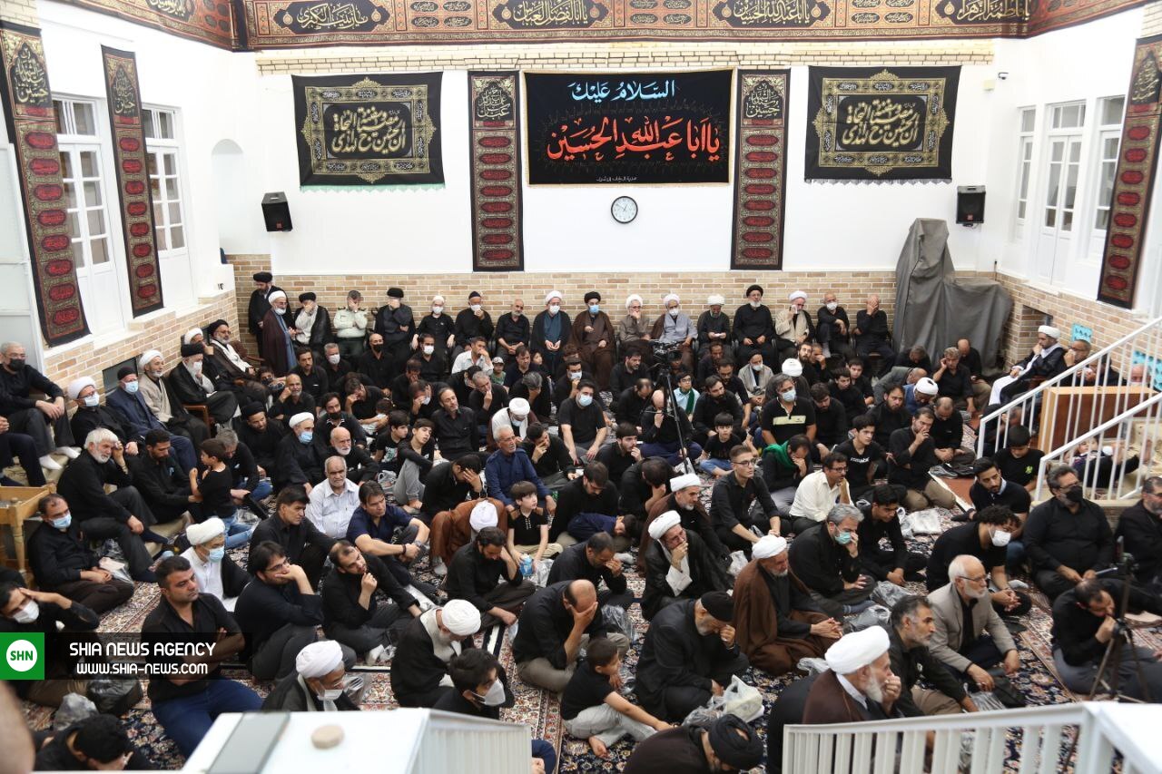 تصاویر/ عزاداری تاسوعا در دفتر آیت الله شبیری زنجانی تصاویر/ عزاداری تاسوعا در دفتر آیت الله شبیری زنجانی