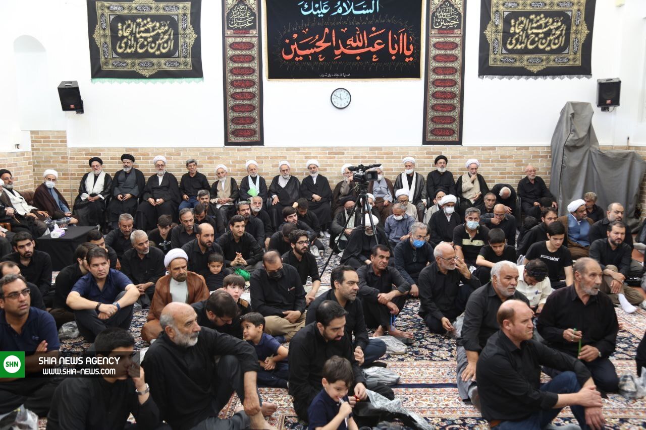 تصاویر/ عزاداری تاسوعا در دفتر آیت الله شبیری زنجانی تصاویر/ عزاداری تاسوعا در دفتر آیت الله شبیری زنجانی