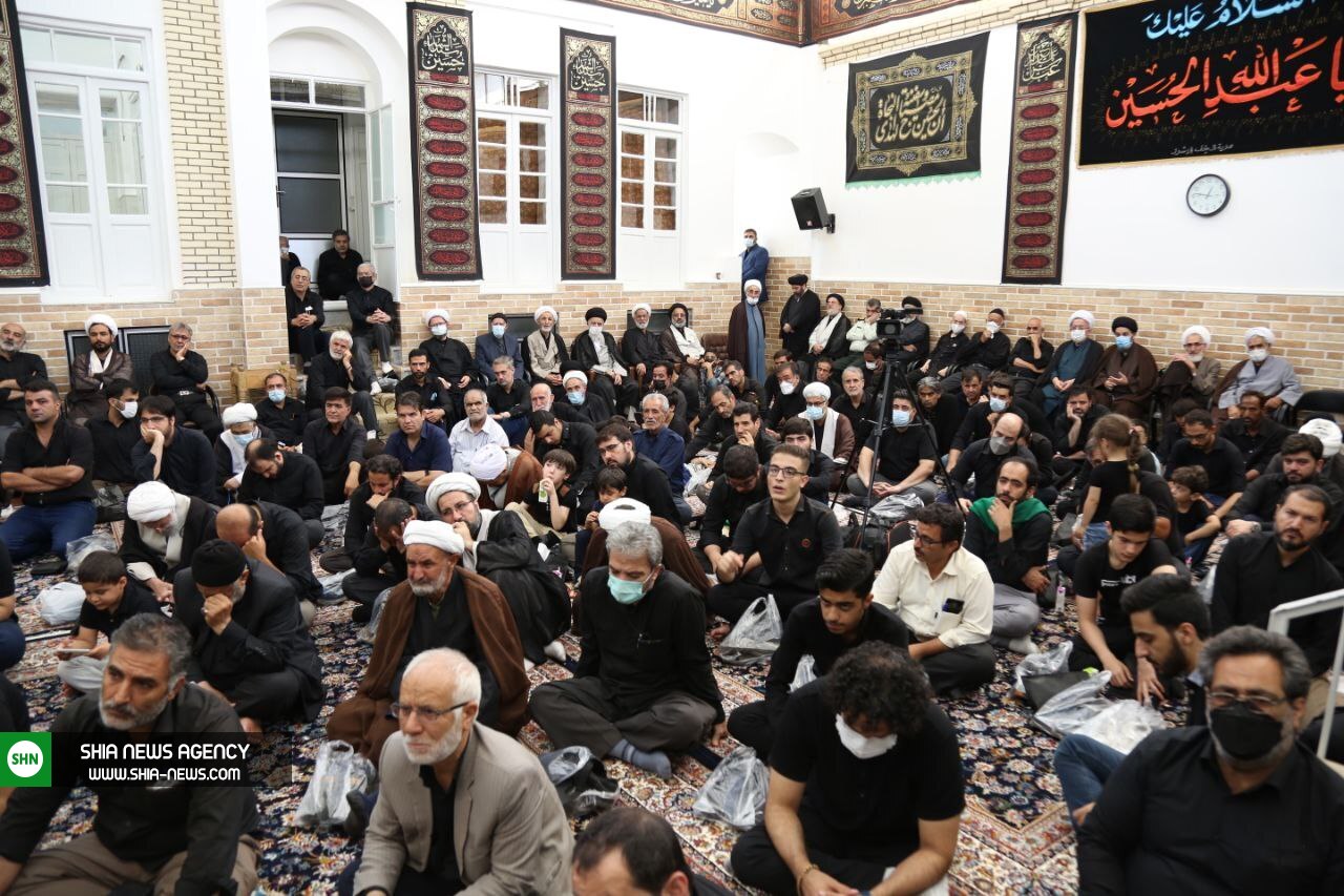 تصاویر/ عزاداری تاسوعا در دفتر آیت الله شبیری زنجانی تصاویر/ عزاداری تاسوعا در دفتر آیت الله شبیری زنجانی