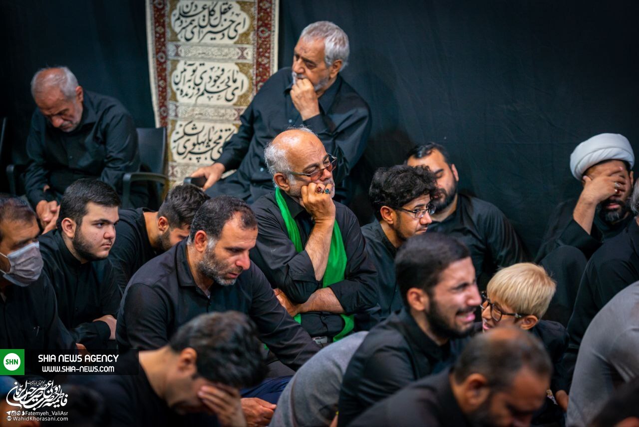 تصاویر/ عزاداری روز تاسوعای حسینی در دفتر آیت الله وحید خراسانی