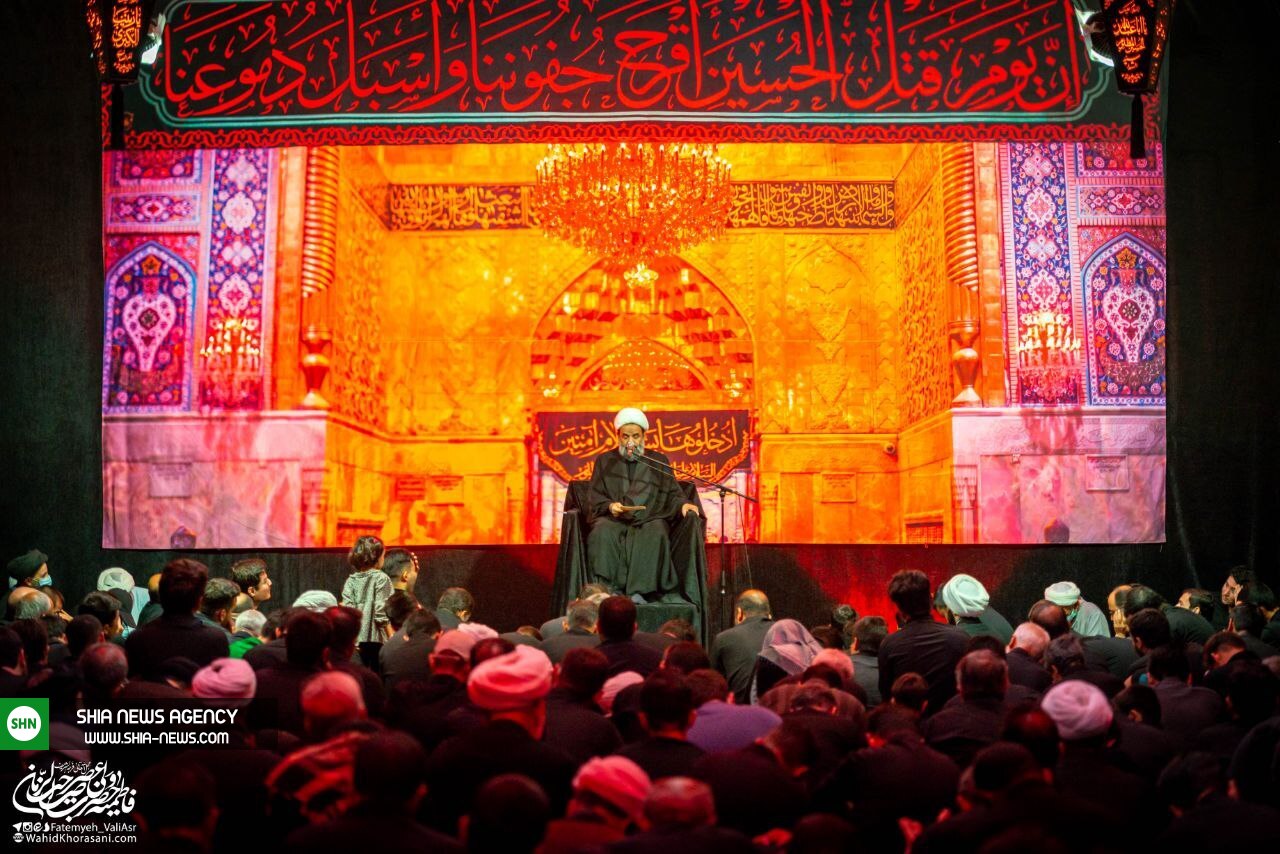 تصاویر/ عزاداری روز تاسوعای حسینی در دفتر آیت الله وحید خراسانی