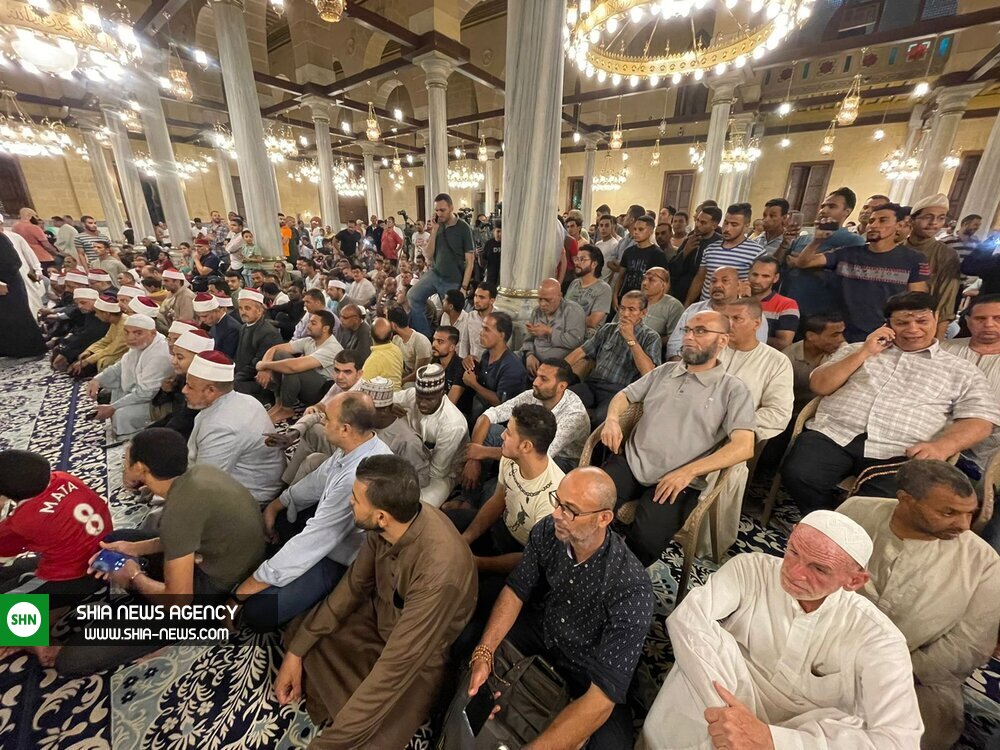 تصاویر/ مراسم ابتهال خوانی در مسجد امام حسین (ع) در مصر تصاویر/ مراسم ابتهال خوانی در مسجد امام حسین (ع) در مصر