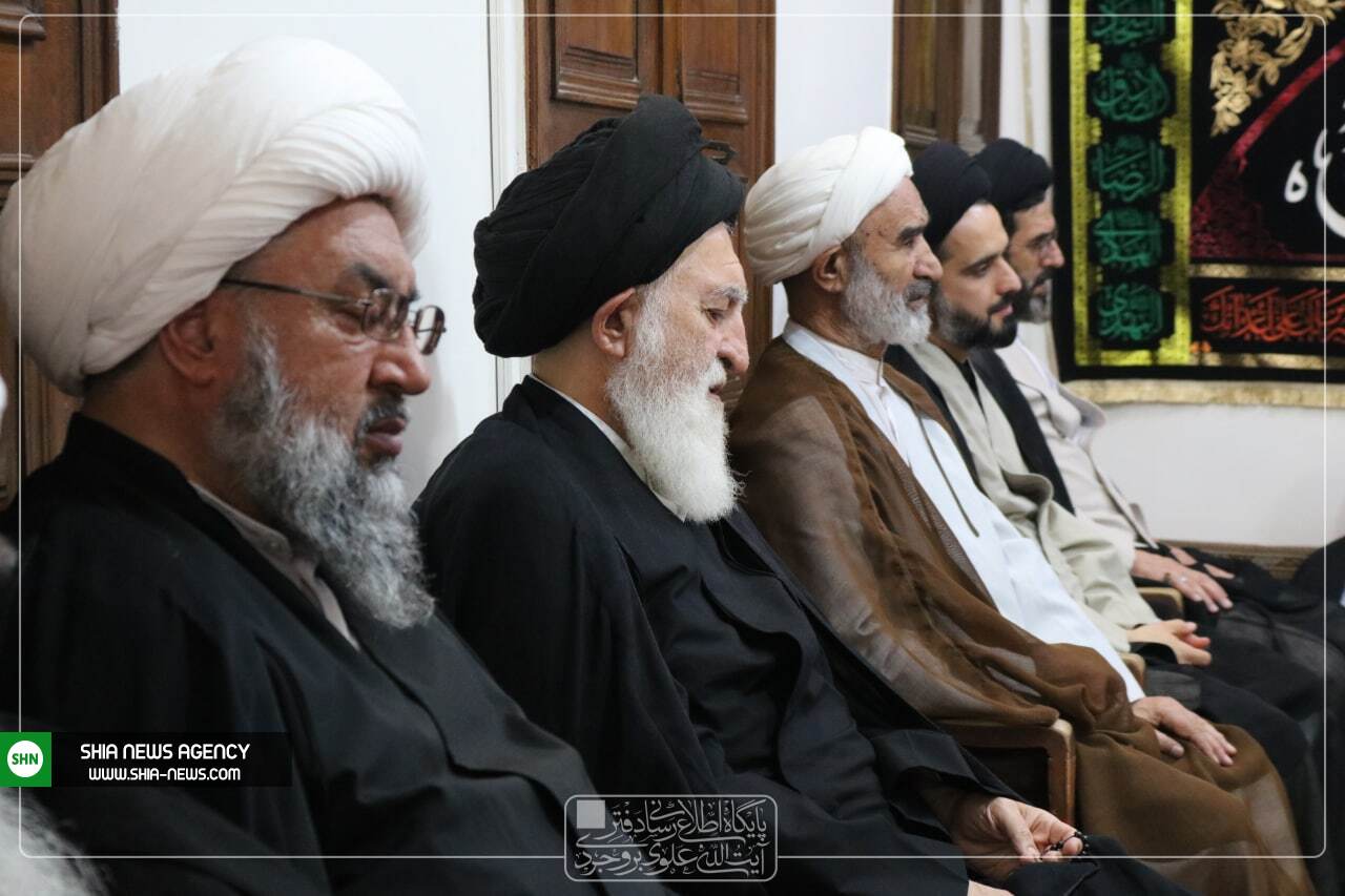 تصاویر/ عزاداری شهادت امام حسن عسکری (ع) در بیت مرحوم آیت الله بروجردی تصاویر/ عزاداری شهادت امام حسن عسکری (ع) در بیت مرحوم آیت الله بروجردی