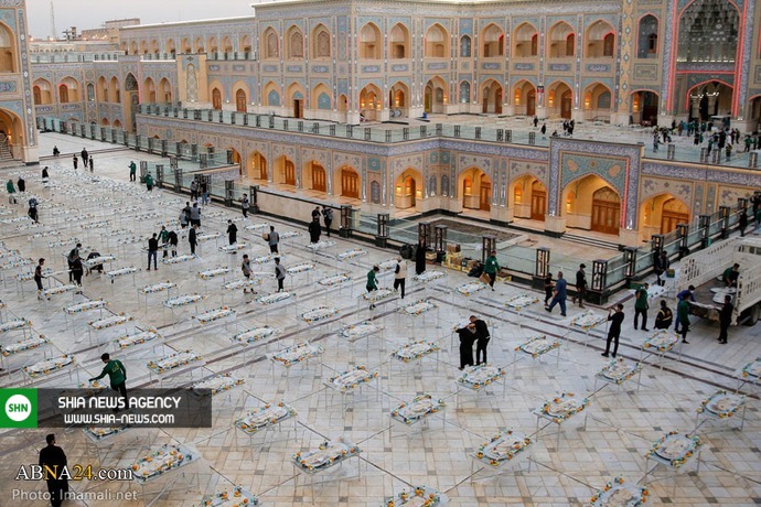 تصاویر/ برپایی سفره اطعام برای زائران حرم امیرالمومنین(ع) تصاویر/ برپایی سفره اطعام برای زائران حرم امیرالمومنین(ع)