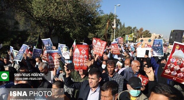آغاز تشییع پیکر شهدای حمله مسلحانه به حرم شاهچراغ(ع) آغاز تشییع پیکر شهدای حمله مسلحانه به حرم شاهچراغ(ع)