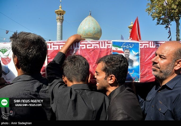 خاکسپاری پیکر شهدای حادثه تروریستی شیراز در زادگاهشان + تصاویر