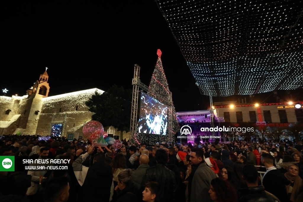 روشن‌شدن درخت کریسمس در زادگاه مسیح(ع) + تصاویر