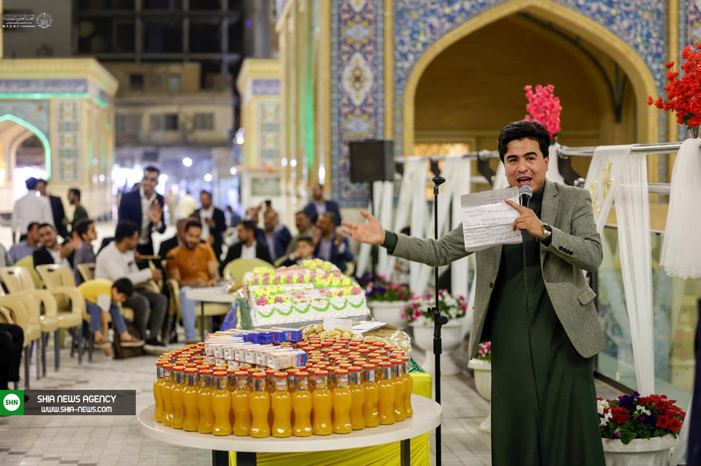 تصاویر/ توزیع ۶ هزار افطاری بین زائران حرم امیرالمومنین(علیه السلام) تصاویر/ توزیع ۶ هزار افطاری بین زائران حرم امیرالمومنین(علیه السلام)