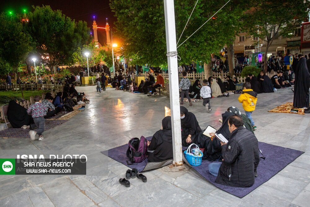 تصاویر/ مراسم احیای شب قدر در حرم حضرت معصومه(س) و حرم امام رضا (ع) تصاویر/ مراسم احیای شب قدر در حرم حضرت معصومه(س) و حرم امام رضا (ع)