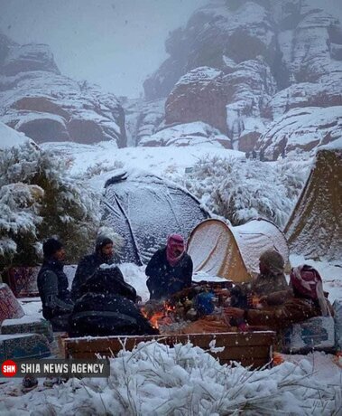 تصاویر/ بارش بیسابقه برف در عربستان تصاویر/ بارش بیسابقه برف در عربستان