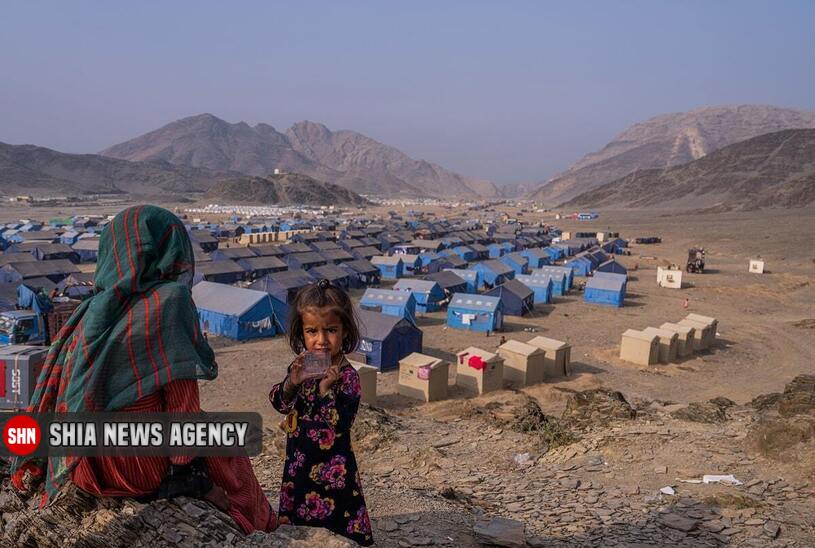 هزاران زن و کودک و سالمند رها در بیابان در آستانه زمستان + تصاویر