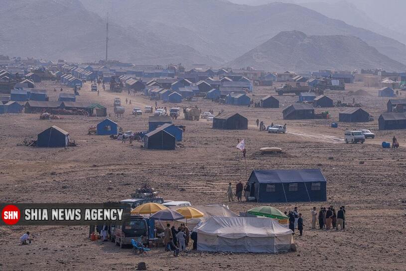 هزاران زن و کودک و سالمند رها در بیابان در آستانه زمستان + تصاویر