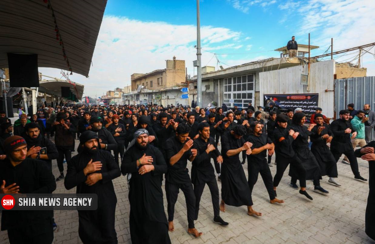 دستههای عزاداری در سامرا همزمان با شهادت امام هادی(ع)+ تصاویر دستههای عزاداری در سامرا همزمان با شهادت امام هادی(ع)+ تصاویر