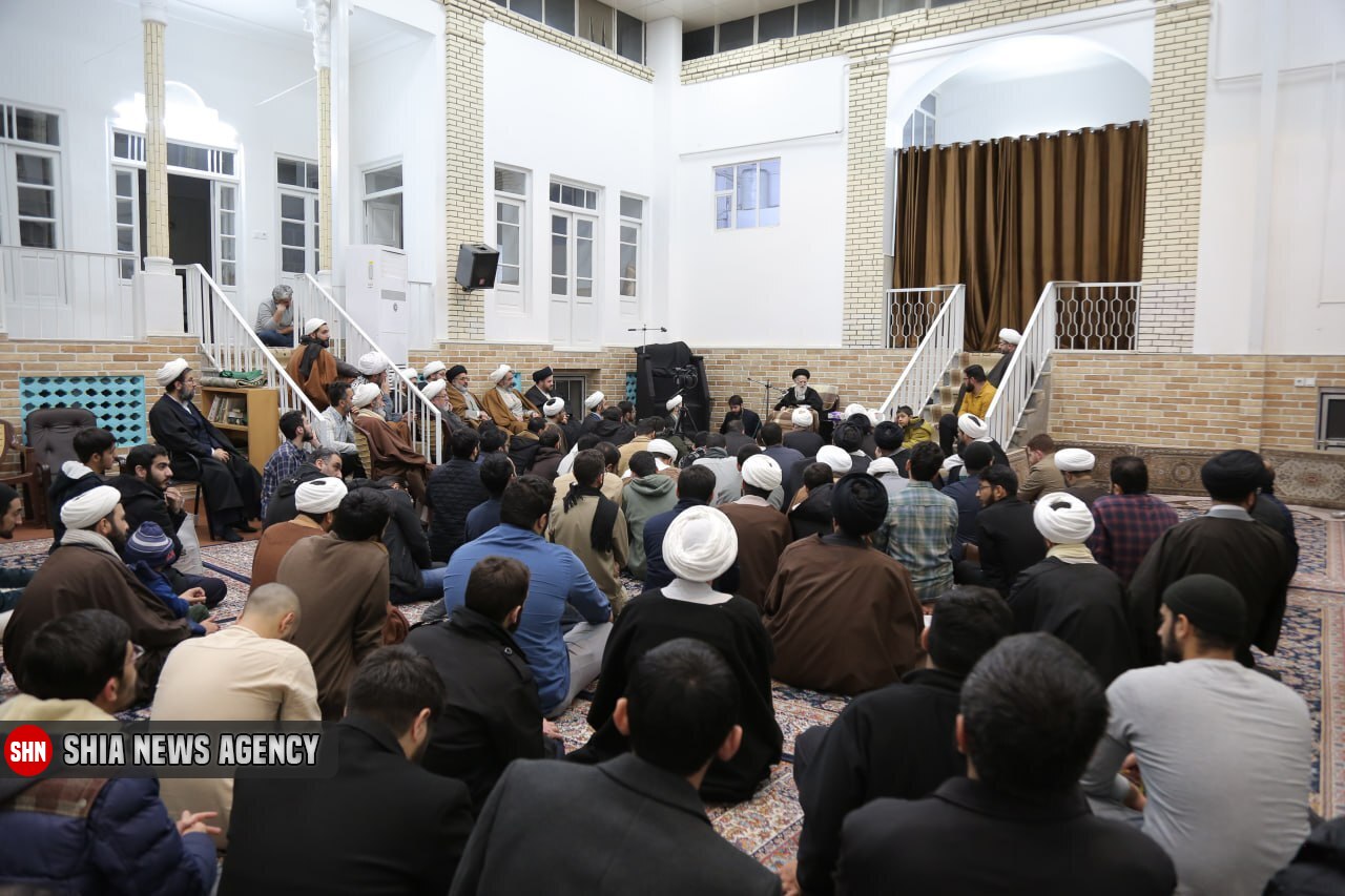 تصاویر | دیدار جمعی از طلاب عرب زبان با آیت الله شبیری زنجانی تصاویر | دیدار جمعی از طلاب عرب زبان با آیت الله شبیری زنجانی