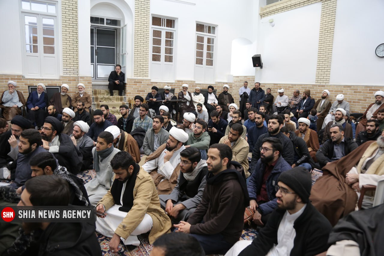 تصاویر | دیدار جمعی از طلاب عرب زبان با آیت الله شبیری زنجانی تصاویر | دیدار جمعی از طلاب عرب زبان با آیت الله شبیری زنجانی