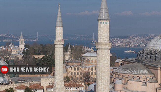 تزیین مسجد ایاصوفیه در استانبول با نزدیک شدن به ماه رمضان
