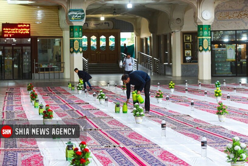 برپایی سفره افطار در حرم حضرت معصومه«س» (عکس) برپایی سفره افطار در حرم حضرت معصومه«س» (عکس)