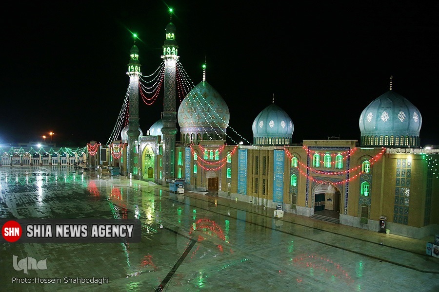 چراغانی مسجد جمکران در آستانه میلاد موعود(عج) چراغانی مسجد جمکران در آستانه میلاد موعود(عج)