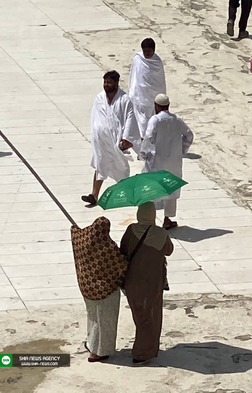 ورود زائران به مسجدالحرام در گرمای بالای ۴۰ درجه مکه + تصویر