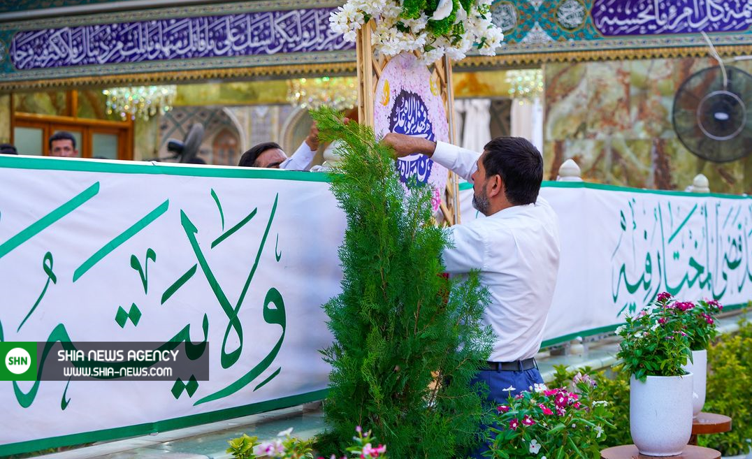 نصب پرچم «من کنت مولاه فهذا علی مولاه» بر فراز ایوان نجف+ تصاویر نصب پرچم «من کنت مولاه فهذا علی مولاه» بر فراز ایوان نجف+ تصاویر