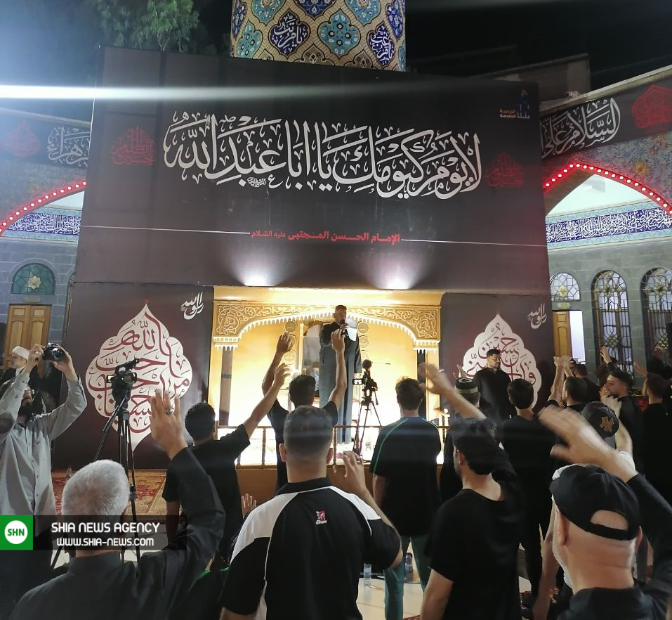 عزاداری امام حسین(ع) در حرم حضرت زینب(س)+عکس و فیلم عزاداری امام حسین(ع) در حرم حضرت زینب(س)+عکس و فیلم
