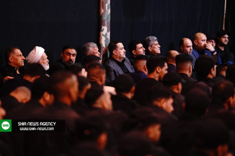 نخست وزیر عراق در مراسم عزاداری امام حسین(ع)