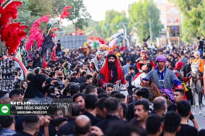 تصاویری از کاروان نمادین اسرای کربلا در قم تصاویری از کاروان نمادین اسرای کربلا در قم