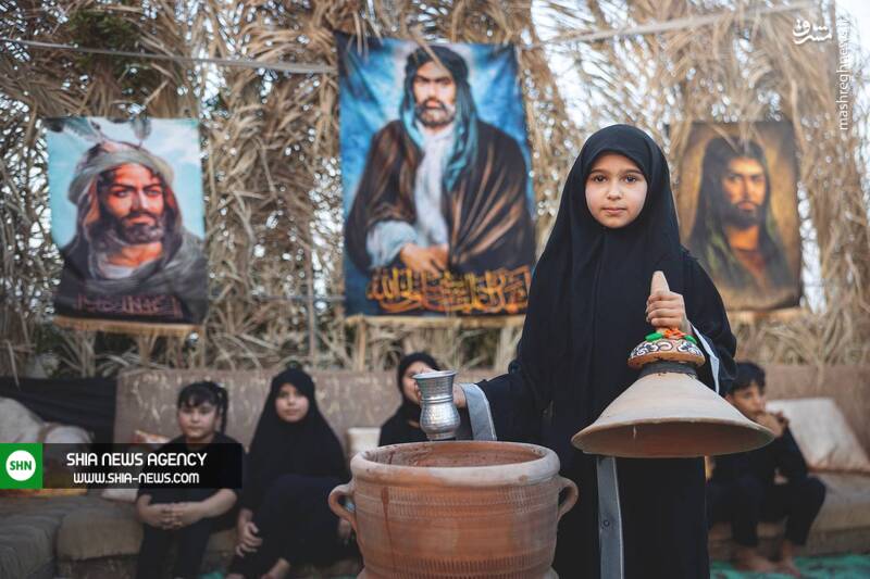 تصاویر پذیرایی تماشایی کودکان از زائران تصاویر پذیرایی تماشایی کودکان از زائران