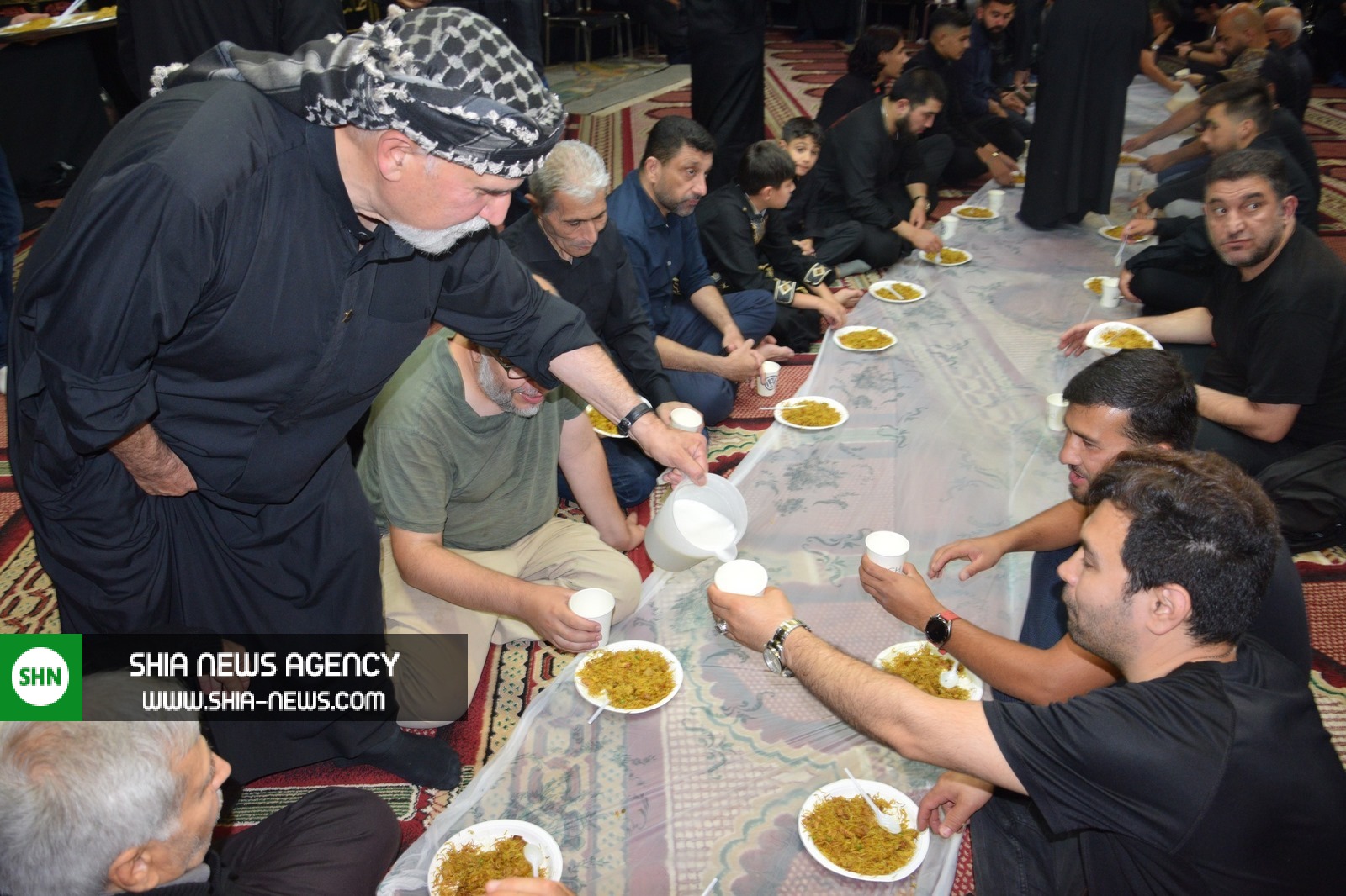 تصاویر/ مراسم عزای حسینی در حسینیه امیرالمومنین(ع) در سوئد تصاویر/ مراسم عزای حسینی در حسینیه امیرالمومنین(ع) در سوئد